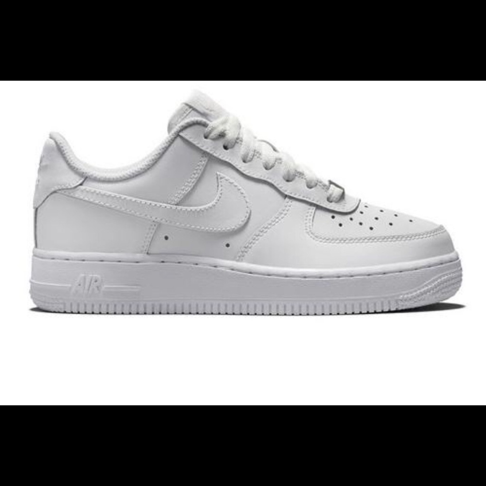 Nike Air Force one size 7Y (8-8.5 women’s)